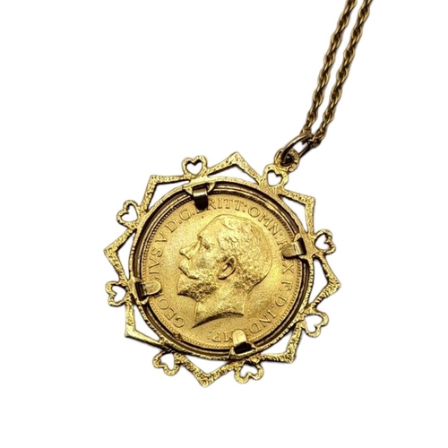 195 - AN EARLY 22CT GOLD FULL SOVEREIGN COIN PENDANT, DATED 1928 
With King George V portrait and Geoge an... 