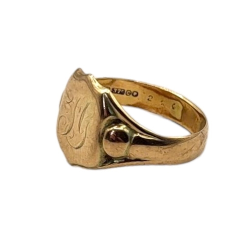 35 - AN EARLY 20TH CENTURY 9CT GOLD GENT’S SIGNET RING
Having engraved initials to shield.
(size T)

Cond... 