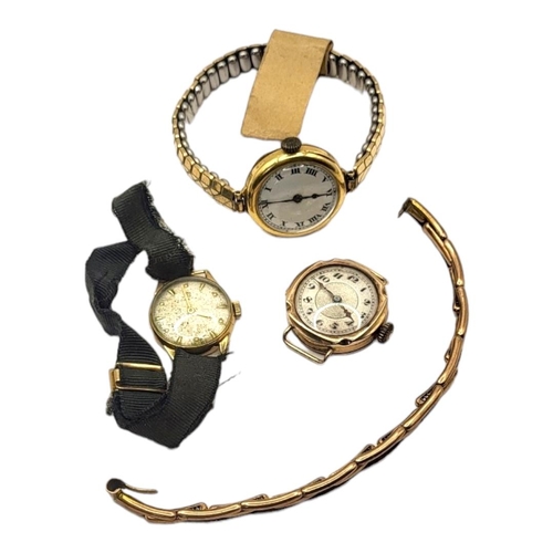 42 - AN EARLY 20TH CENTURY 18CT GOLD LADIES’ WRISTWATCH
The circular white dial on expanding gold plated ... 