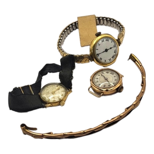 42 - AN EARLY 20TH CENTURY 18CT GOLD LADIES’ WRISTWATCH
The circular white dial on expanding gold plated ... 