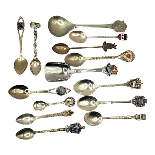 8 - AN EARLY 20TH CENTURY SILVER TABLE SPOON
Having a pierced handle, hallmarked Sheffield, 1920, togeth... 