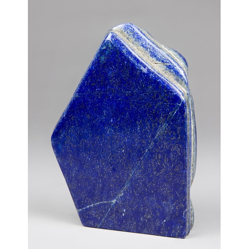 10 - A LAPIS LAZULI FREEFORM
3.6KG
(h 22.5cm x w 16.5cm x d 4.5cm)