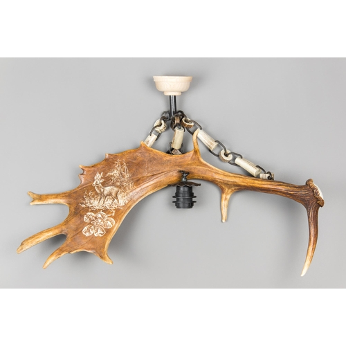 360 - A LATE 20TH CENTURY FALLOW DEER ANTLER CHANDELIER (DAMA DAMA).
(69cm)