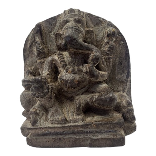 413 - AN AN INDIAN BUDDHIST CARVED STONE GANESH FIGURE
Seated pose with flatback.
(approx 9cm x 10cm)

Con... 