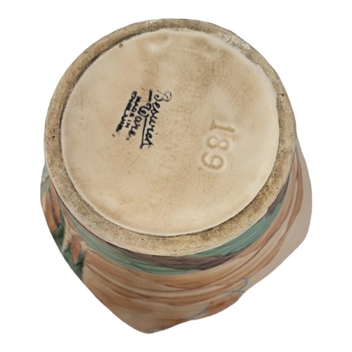 364 - BESWICK, A RARE WARE ART DECO PERIOD MODERNISTIC SHAPED VASE
Designed by Jim Hayward, Circa 1935 - 1... 