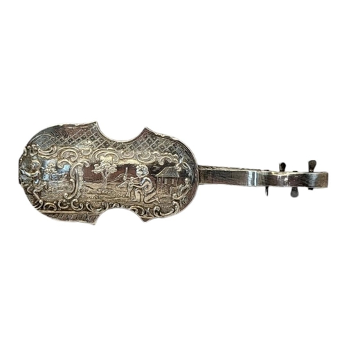 140A - A 19TH CENTURY GERMAN SILVER NOVELTY CELLO SNUFF BOX
Having a hinged compartment to rear,pierced F h... 