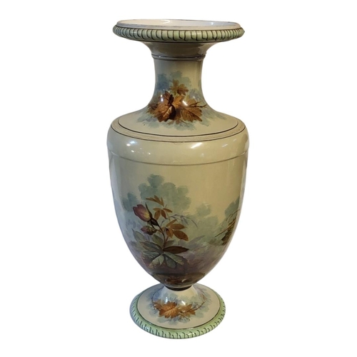 159 - A 19TH CENTURY CONTINENTAL AMPHORA SHAPED HARD PASTE PORCELAIN PEDESTAL VASE
In the manner of Paris ... 