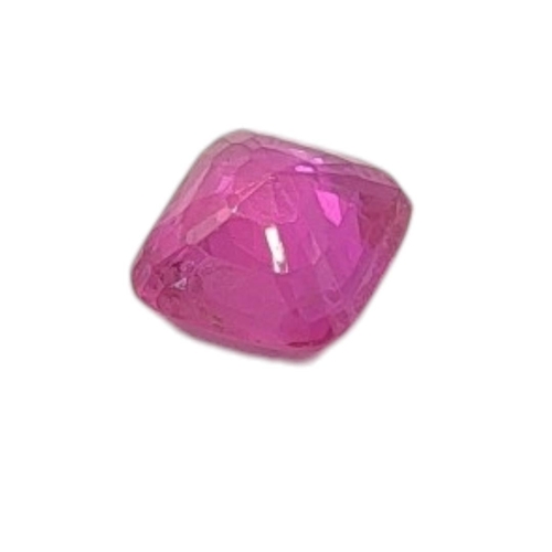 89 - A LOOSE 6CT RECTANGULAR FACETED CUT RUBY GEMSTONE.
(approx 1.1cm x 1cm x 6cm)

Condition: slight chi... 