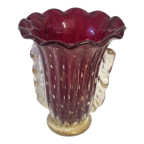 188 - A MID 20TH CENTURY ITALIAN MURANO HAND BLOWN CAMPANA FORM ART GLASS VASE
The body applied with inter... 