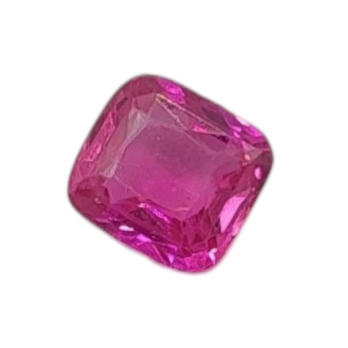 69 - A LOOSE 6CT RECTANGULAR FACETED CUT RUBY GEMSTONE.
(approx 1.1cm x 1cm x 6cm)

Condition: slight chi... 