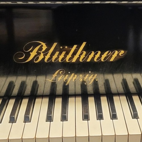 400A - AN EARLY 20TH CENTURY BLUTHNER OF LEIPZIG ALIQUOT GRAND PIANO, 6,11
Ebonised case, 88 keys, supplied... 