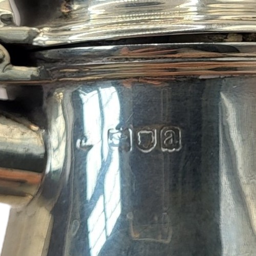 132 - THOMAS BARRETT, SMALL WORKER, A FINE LATE VICTORIAN HALLMARKED SILVER COFFEE POT AND HINGED COVER
Lo... 