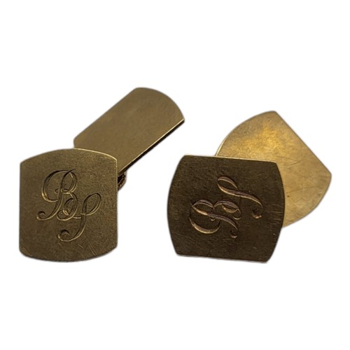 17A - A PAIR OF EARLY 20TH CENTURY 9CT GOLD GENT’S CUFFLINKS
Rectangular form with engraved initials.
(app... 