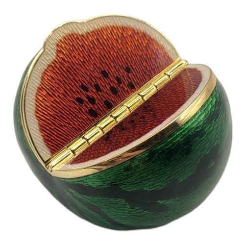 35A - A RARE AND UNUSUAL CONTINENTAL 18CT GOLD AND GUILLOCHE ENAMEL 'MELON' PILL BOX
Having a hinged compa... 