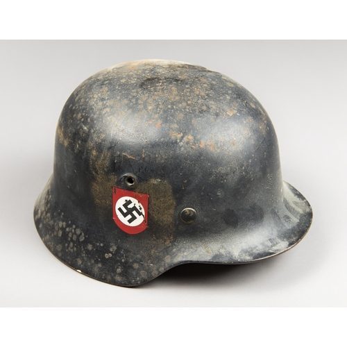 340 - A GERMAN WWII SS M35 STEEL HELMET WITH DOUBLE DECALS.

Decals probably later. Please study the detai... 