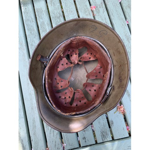 340 - A GERMAN WWII SS M35 STEEL HELMET WITH DOUBLE DECALS.

Decals probably later. Please study the detai... 