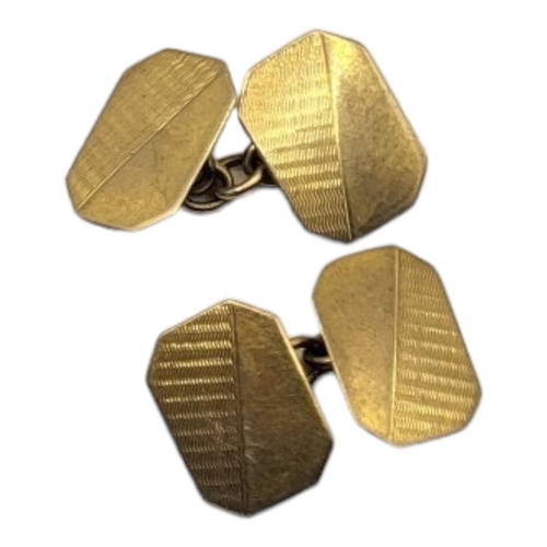 8B - A PAIR OF EARLY 20TH CENTURY 9CT GOLD GENT’S CUFFLINKS
Octagonal with engraved decoration.
(approx 1... 