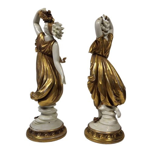 819 - VOLKSTEDT, A PAIR OF EARLY 20TH CENTURY GERMAN PORCELAIN FIGURES
Classical pose designed by Ackerman... 