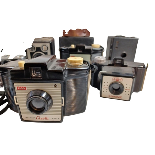 450 - PATHESCOPE vintage film projector in black 9.5mm along with KODAK, OLYMPUS, PURMA, CORONET. A collec... 