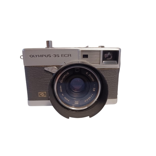 455 - KODAK, OLYMPUS, CORONET, BENCINI, AGFA. A collection of 8 cameras including a Brownie 127 and case, ... 