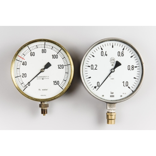 148 - A BUDENBERG BRASS PRESSURE GAUGE.
From a traction engine and one other later gauge. (h 22cm)