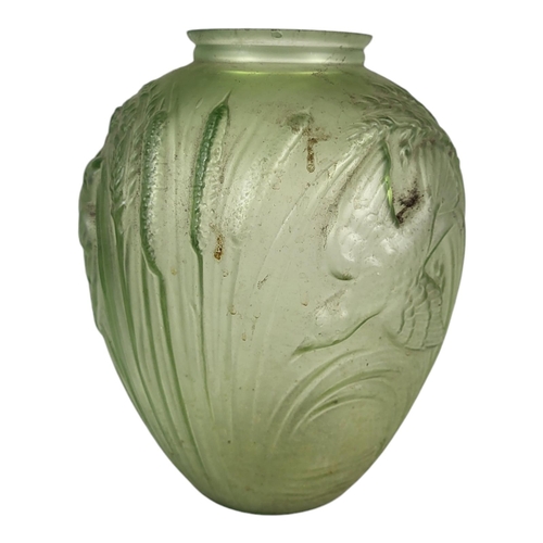 720 - JOBLIN, A LARGE ART DECO BIRD AND CORN GREEN GLASS VASE
Embossed with a bird in flight with corn.
(a... 