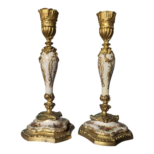 773 - A PAIR OF FINE 29TH CENTURY PARIS PORCELAIN GILDED ORMOLU MOUNTED LOUIS XVI ROCOCO STYLE LADIES' TAB... 