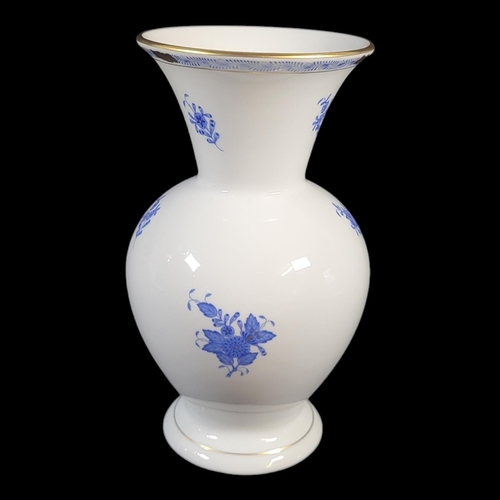 200 - A HUNGARIAN HEREND HARD PASTE PORCELAIN OVOID FORM VASE
In Chinese bouquet apponyi blue pattern, wit... 