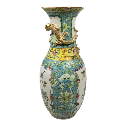 137 - AFTER QING DYNASTY, AN EARLY 20TH CENTURY CANTONESE EXPORT FAMILLE ROSE HARD PASTE PORCELAIN BALUSTE... 