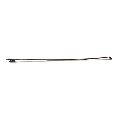 395 - HILL AND SON, A SILVER VIOLIN BOW
Round stick, ebony frog, pearl eye, stamped with initials ‘H&S’.
(... 