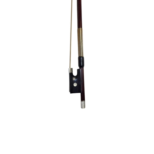 395 - HILL AND SON, A SILVER VIOLIN BOW
Round stick, ebony frog, pearl eye, stamped with initials ‘H&S’.
(... 