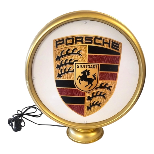 208 - A PORSCHE LOGO GAS PUMP ILLUMINATED GLOBE LIGHT
Double sided.
(44cm x 13cm x 48cm)

Condition: good ... 