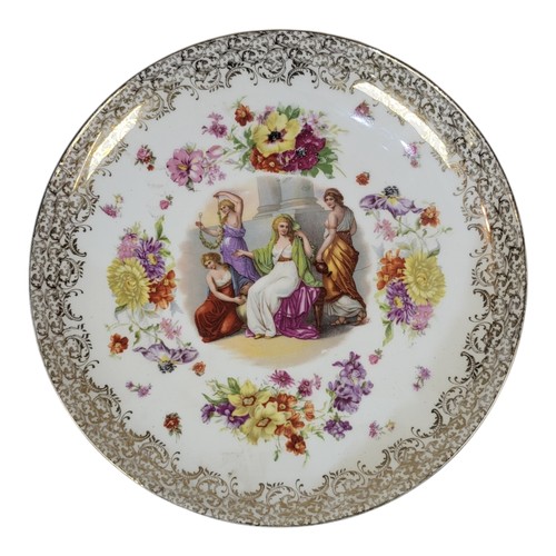 234 - AN EARLY 20TH CENTURY CONTINENTAL PORCELAIN CHARGER
In the manner of Royal Vienna, having a figural ... 