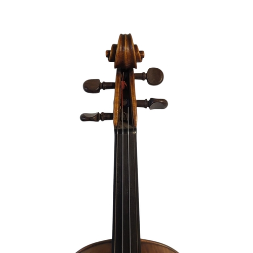 161 - VIOLIN BY WILLIAM GLENISTER, 23 BEAK STREET,LONDON 1913
Model Stradivari, orange 30/32mm, bering int... 