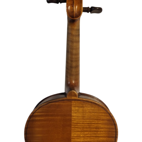 161 - VIOLIN BY WILLIAM GLENISTER, 23 BEAK STREET,LONDON 1913
Model Stradivari, orange 30/32mm, bering int... 