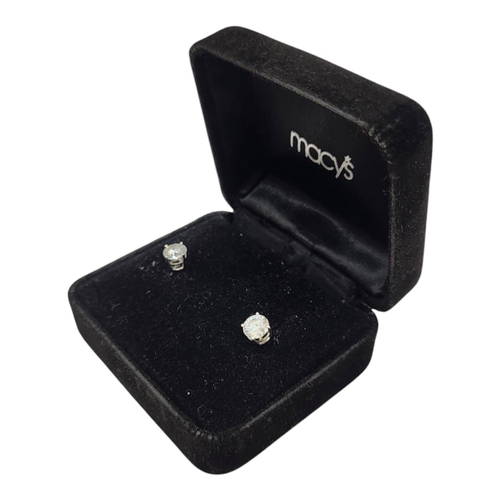 40A - A PAIR OF PLATINUM AND DIAMOND STUD EARRINGS
Each set with approx 0.25ct diamond with screw backs, i... 