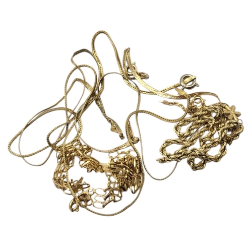 296 - TWO 9CT GOLD NECKLACES OF FILIGREE DESIGN
Three small bracelets with openwork decoration, stamped.
(... 