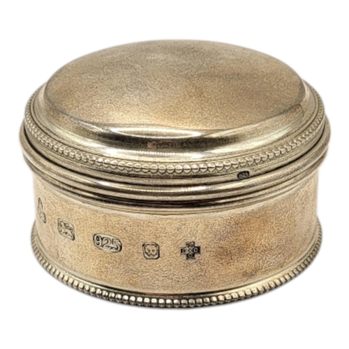 78 - A MILLENIUM SILVER TRINKET BOX
With dome form lid and beaded edge design, hallmarked London, 2000.
(... 