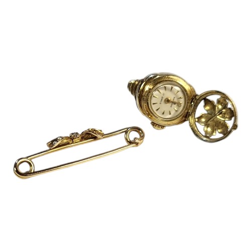 428 - BUCHERER, A VINTAGE GOLD PLATED WATCH RING
Having a floral design and mechanical movement, together ... 