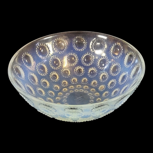 129 - LALIQUE, AN EARLY 20TH CENTURY ‘ASTER’ OPALESCENT GLASS BOWL
Having concentric flowerheads, engraved... 