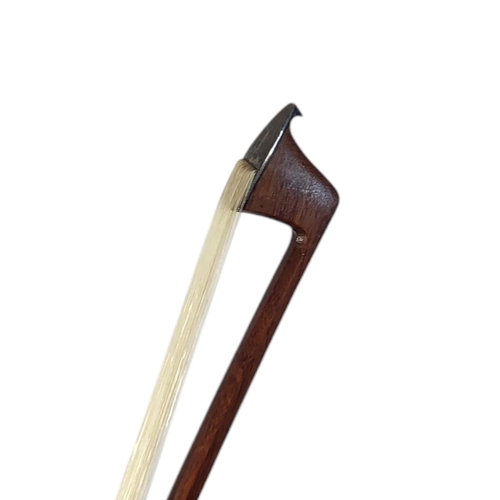 155 - A SMALL VIOLA BOW, ATTRIBUTED TO DODD SCHOOL (POSSIBLY JAMES DODD)
Octagonal stick, ebony and mother... 