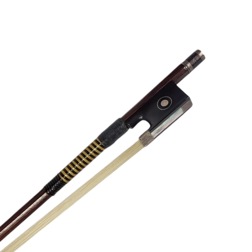 155 - A SMALL VIOLA BOW, ATTRIBUTED TO DODD SCHOOL (POSSIBLY JAMES DODD)
Octagonal stick, ebony and mother... 