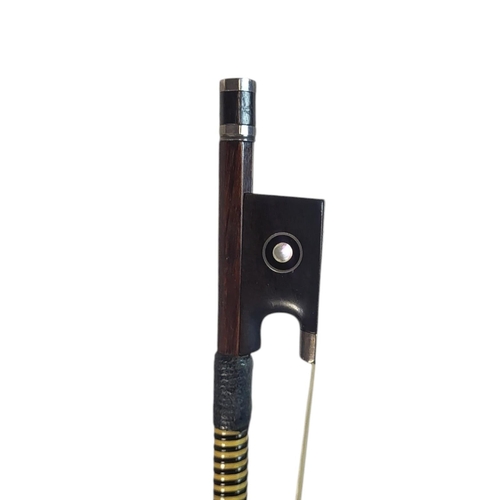 155 - A SMALL VIOLA BOW, ATTRIBUTED TO DODD SCHOOL (POSSIBLY JAMES DODD)
Octagonal stick, ebony and mother... 