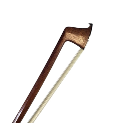 155 - A SMALL VIOLA BOW, ATTRIBUTED TO DODD SCHOOL (POSSIBLY JAMES DODD)
Octagonal stick, ebony and mother... 