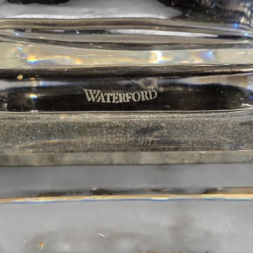 211 - A MODERN WATERFORD CLEAR CRYSTAL EQUESTRIAN MODEL OF A MOUNTED JOCKEY
On rectangular base, stamped '... 