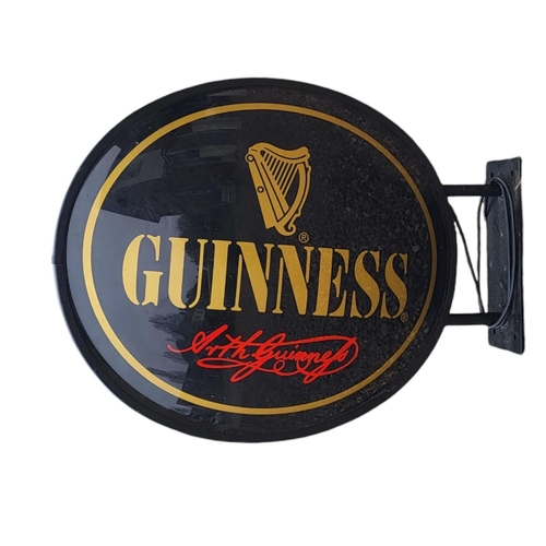 120 - GUINNESS, A LARGE 20TH CENTURY OVAL NEON WALL SIGN
Bearing Arthur Guinness logo.
(approx 76cm x 78cm... 