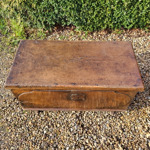 354 - AN 18TH/19TH CENTURY FRENCH PROVINCIAL OAK COFFER 
Applied with original iron fittings.
(w 102cm x d... 