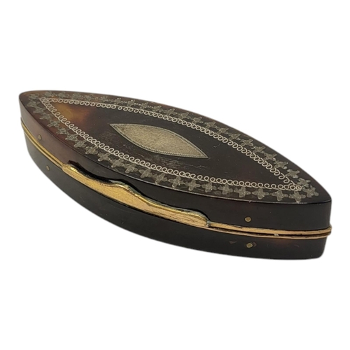 36 - A GEORGIAN YELLOW METAL TORTOISESHELL SNUFF BOX
Lozenge form, with inlaid decoration and mirror to l... 