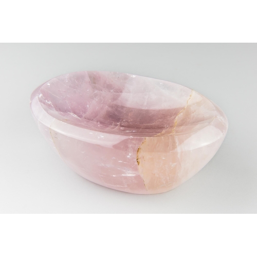 642 - A POLISHED ROSE QUARTZ BOWL/SOAP DISH.
(w 16cm)