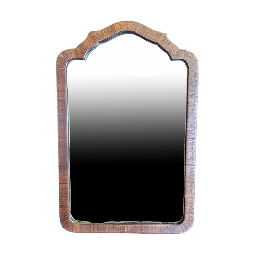 261 - AN EARLY 20TH CENTURY MAHOGANY EASEL MIRROR
Having a scrolled top and veneer to frame.
(approx 23cm ... 